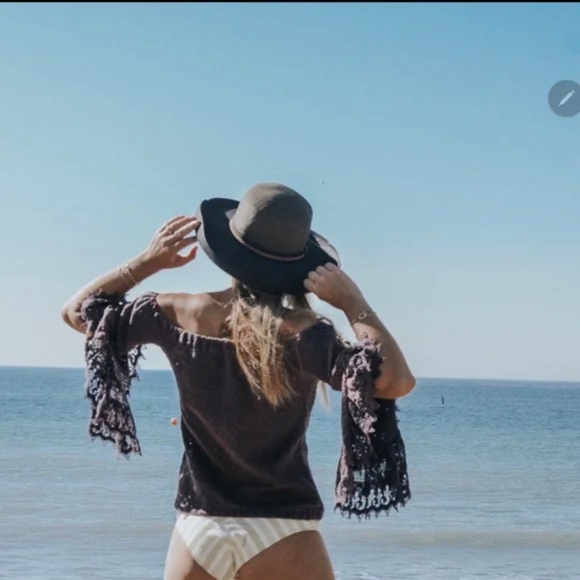 Jen’s Pirate Booty for Free People lace top s - Picture 3 of 8